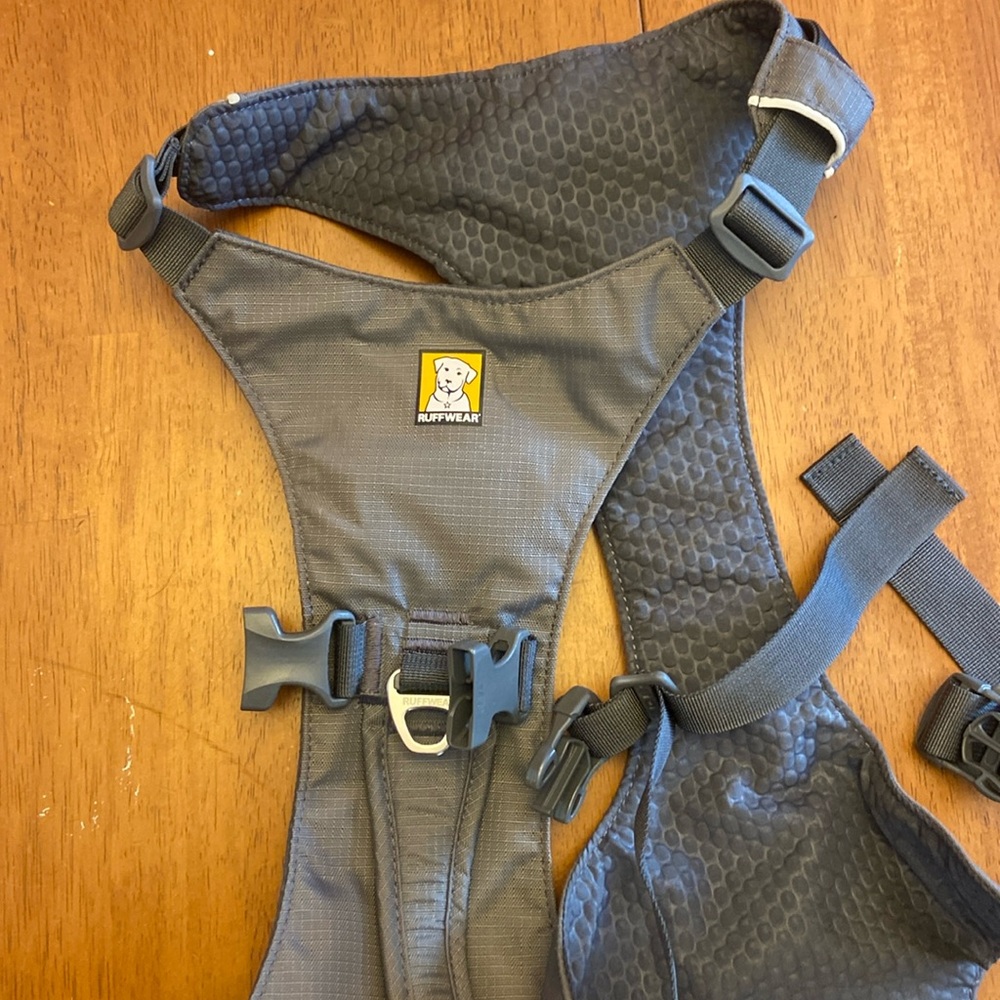 Ruffwear harnesss. Slightly used. Size L/Xl.